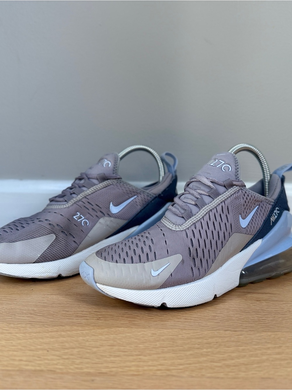 Nike Air Max 270 Women’s Sneakers – Grey / Light Blue Accent – Size 6.5